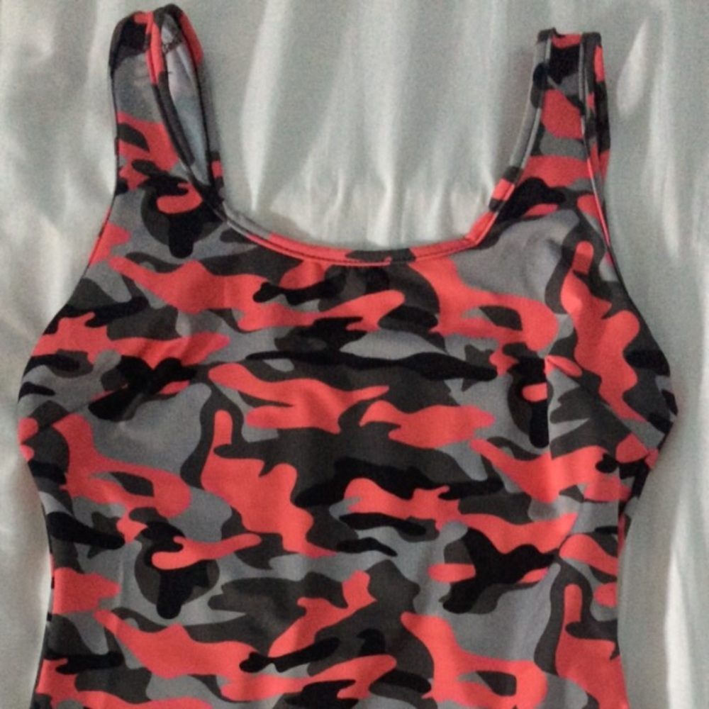 NWT F21 Swim